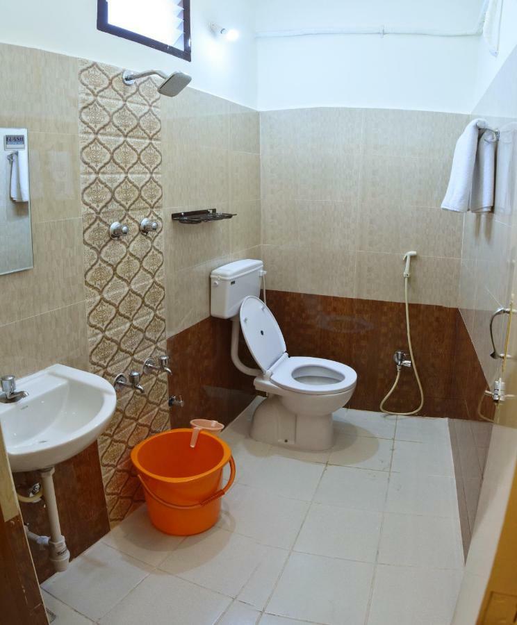 מלון מהבליפורם Siva Residency מראה חיצוני תמונה
